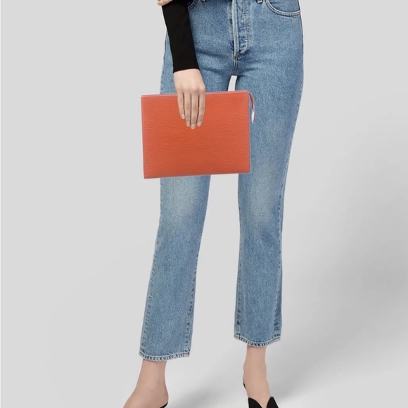 Louis Vuitton Toiletry Monogram Pouch 26 Orange Epi Leather - Picture 6 of 8